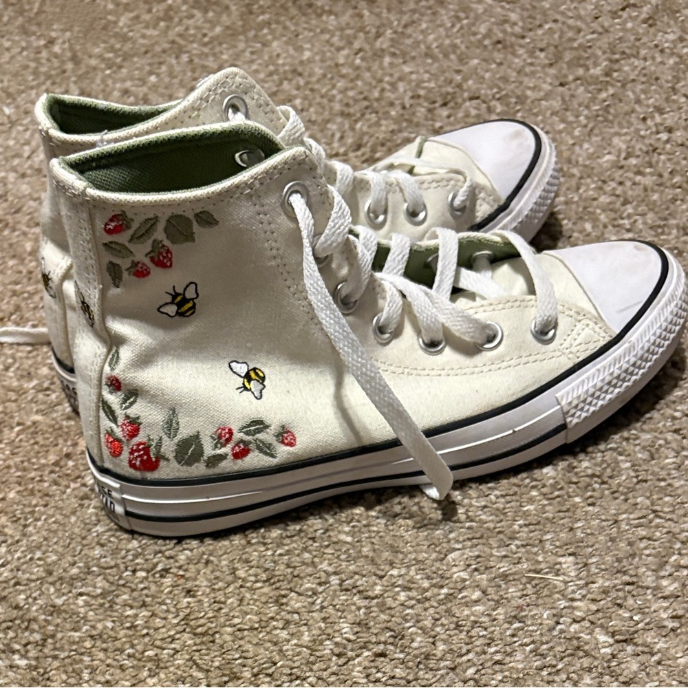 Custom Converse Chuck Taylors – Bee & Cherry Design